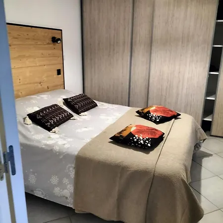 Maison Avec Entree Privee A Aiguillon *
