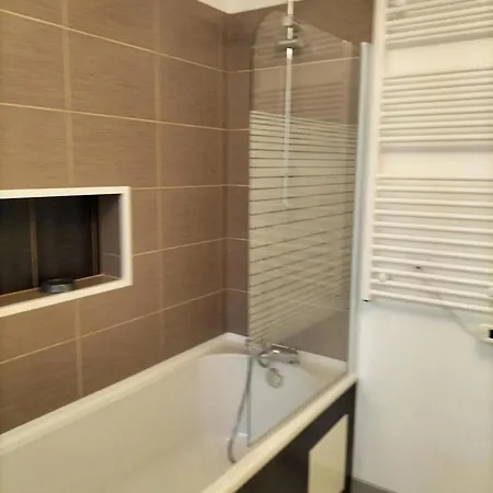Maison Avec Entree Privee A Aiguillon
