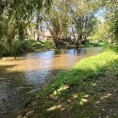 Maison Avec Entrée Privée à Aiguillon *