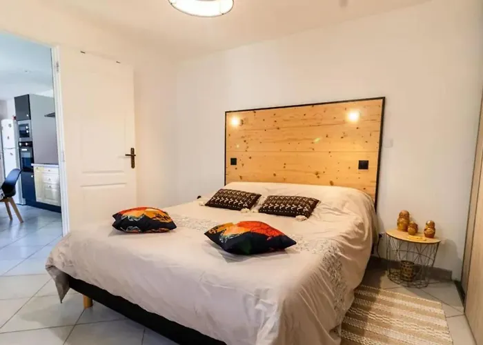 Holiday home Maison Avec Entree Privee A Aiguillon L'Aiguillon