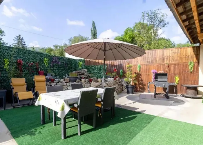 Holiday home Maison Avec Entree Privee A Aiguillon L'Aiguillon