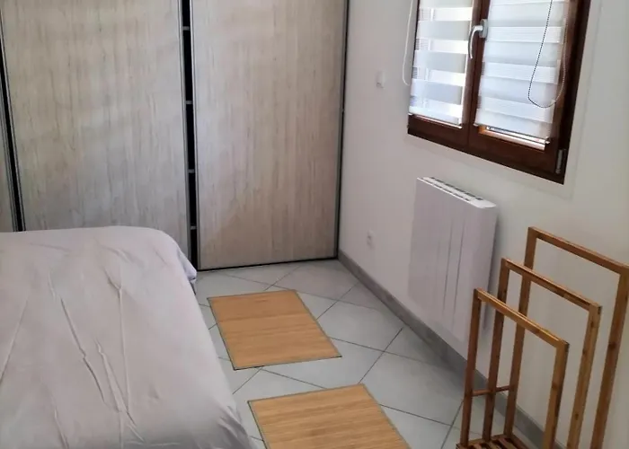 Holiday home Maison Avec Entree Privee A Aiguillon L'Aiguillon